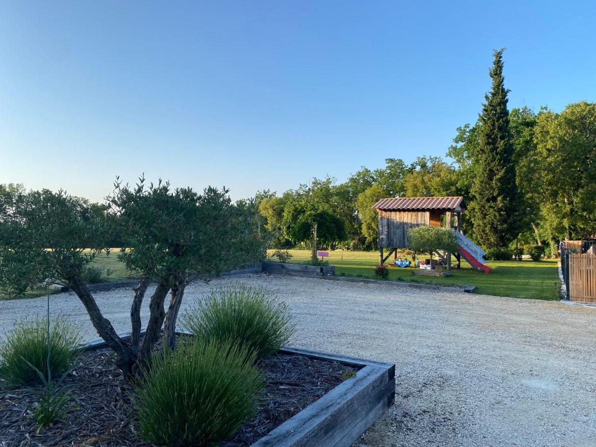 Coulonges Hotel Savignac-sur-Leyze Buitenkant foto